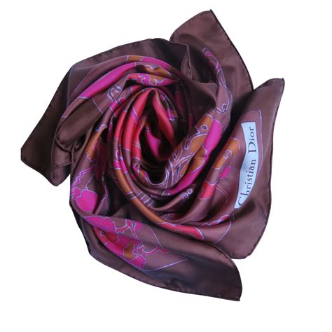 dior carré de soie|foulard dior femme.